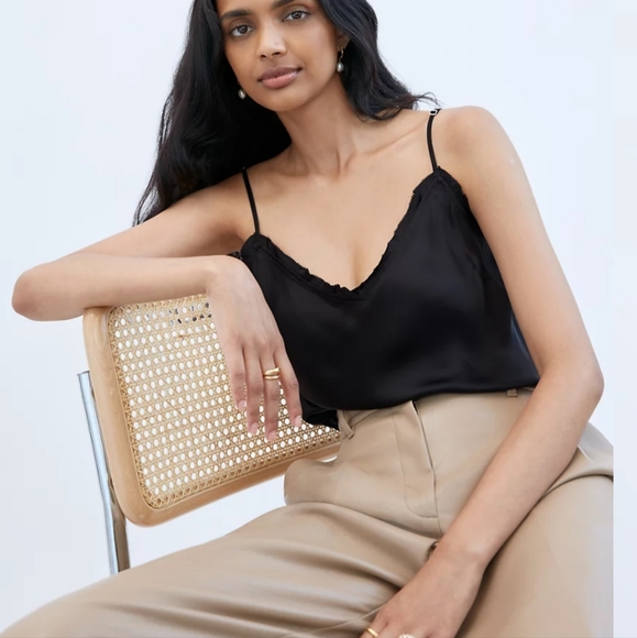 NWOT aritzia wilfred ruffle camisole averio M - Picture 5 of 13